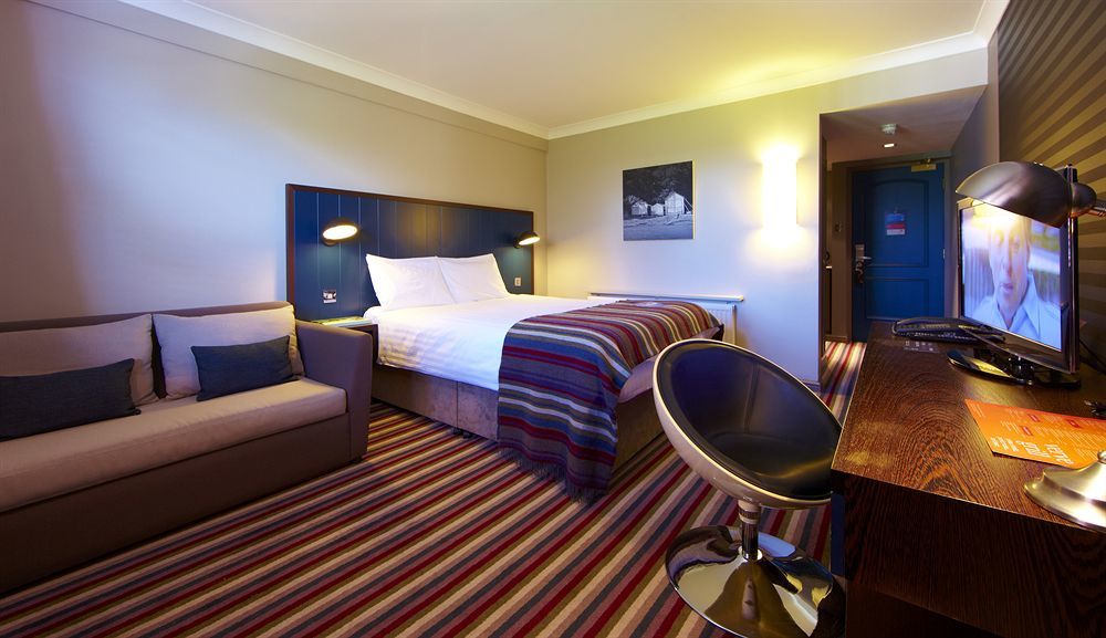 Village Hotel Chester St David'S Ewloe المظهر الخارجي الصورة