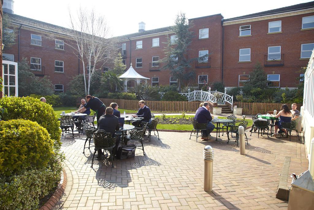 Village Hotel Chester St David'S Ewloe المظهر الخارجي الصورة